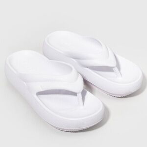 MIA NWOT White Licorice Slide Sandals/wedges/platforms